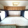 TEC 450 K1 vast dwarsbed Ruim vast dwarsbed in de TEC 450 K1 caravan