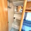 Badkamer Fendt Saphir caravan Badkamer met toilet in de Fendt Saphir caravan