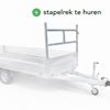 Hapert Azure H-1 plateauwagen 1350kg met stapelrek (optioneel te huren) Hapert Azure H-1 plateauwagen 260x150 1350kg met stapelrek optie te huur (transparante weergave)