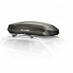 Hapro skikoffer antraciet gemonteerd op auto voor extra bagageruimte