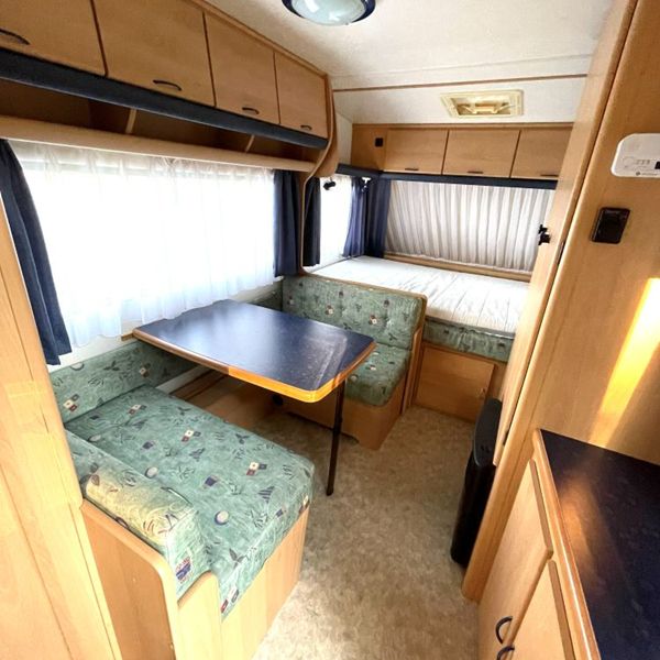 TEC 450 K1 caravan kopen (1999) | Vast bed & toilet