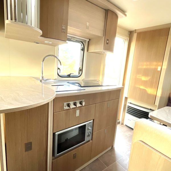 Luxe keuken en gezellige zithoek Luxe keuken en gezellige zithoek