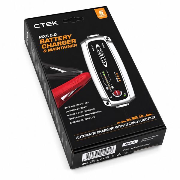 CTEK MXS 5.0 verpakking schuin Schuine productfoto van de CTEK MXS 5.0 acculader