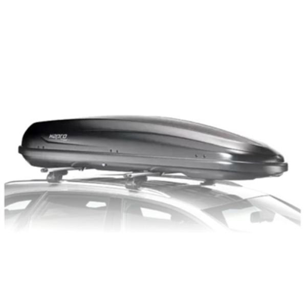Hapro Traxer 8.6 dakkoffer antraciet – ruime dakbox voor vakantie Hapro Traxer 8.6 dakkoffer antraciet gemonteerd op auto voor extra bagageruimte